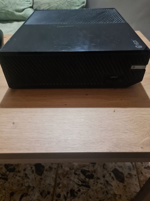 Xbox one 500gb с контролер и игра fallout 4