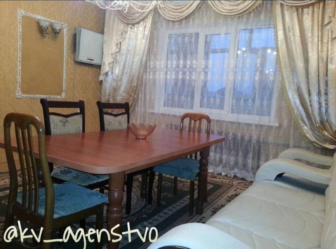 Продам собственную трёх комнатную квартиру по ул. Сатпаева 10 в центре