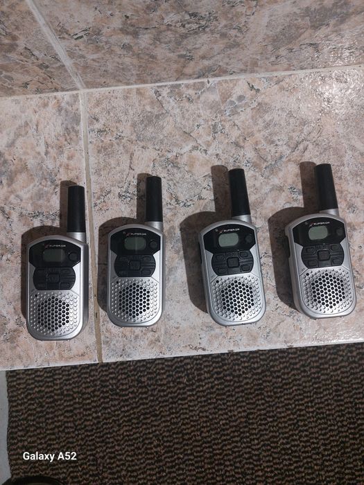 4 броя Walky Talky
