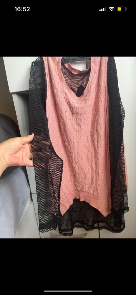 Bluzita subtirica cu plasa, marime L/xl.