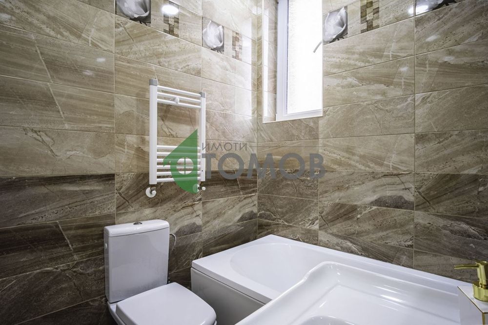 Луксозен и напълно обзаведен тристаен апартамент в сърцето на Русе