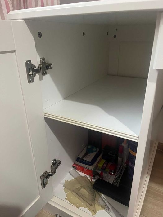 Set birou alb + scaun – elegant, ideal pentru acasă sau birou