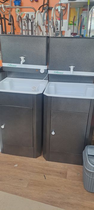 Продам Умывальник Дачный так же для Дома