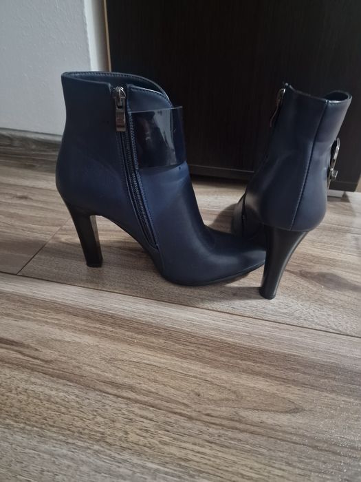 Cizme cu toc îmblănite