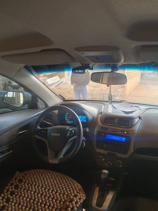 Mashina 2023 yil 117  000 ming yurgan halol prabegi 4 yangi bolon yang