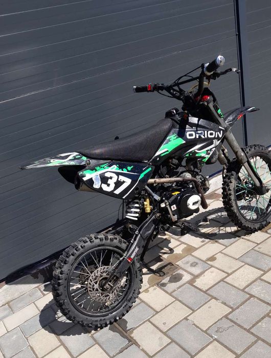 Se vinde cros 125