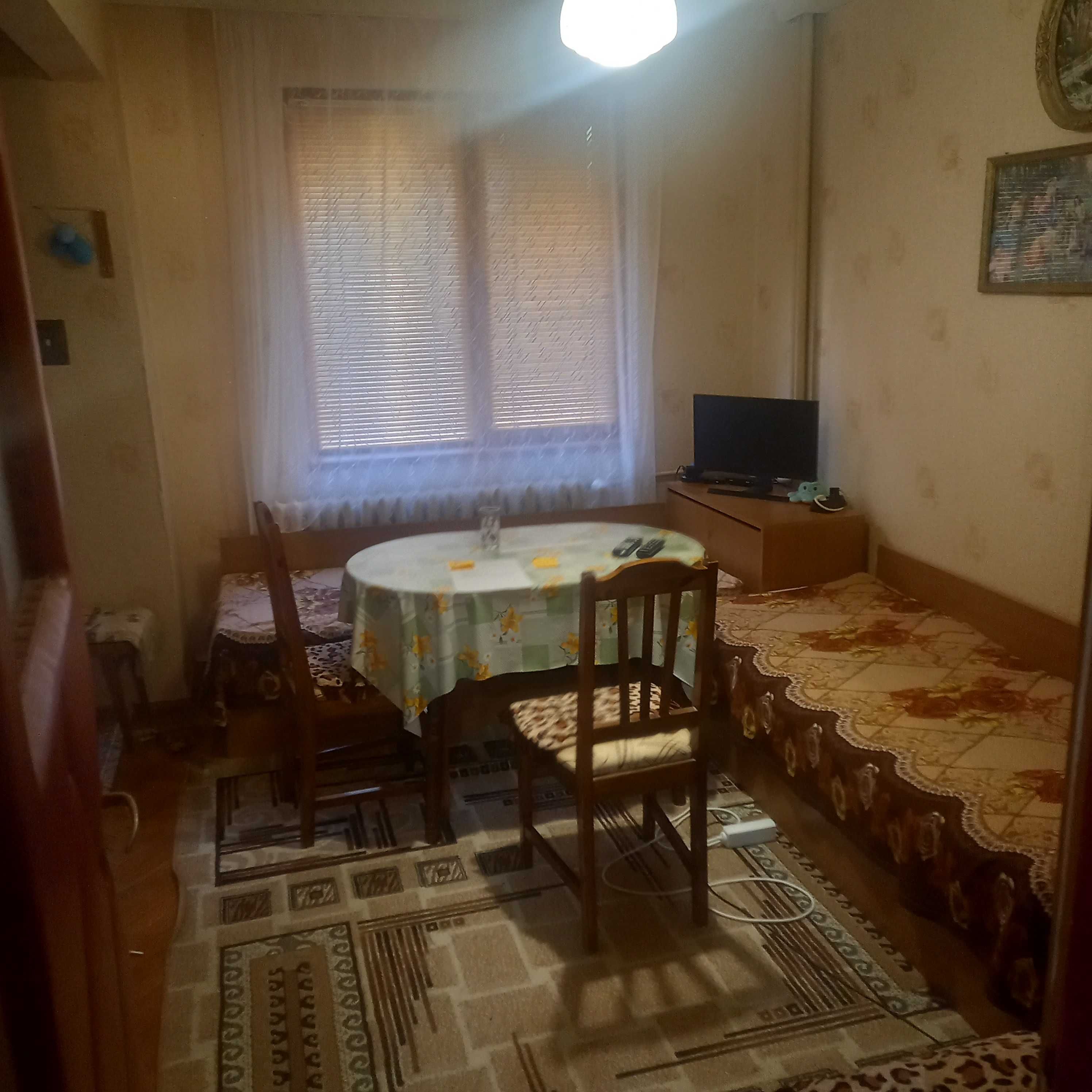 Тухлен апартамент за продан / Идеален център