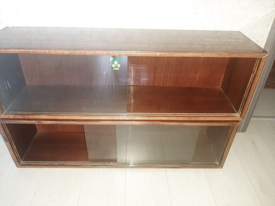 2 полки для книг