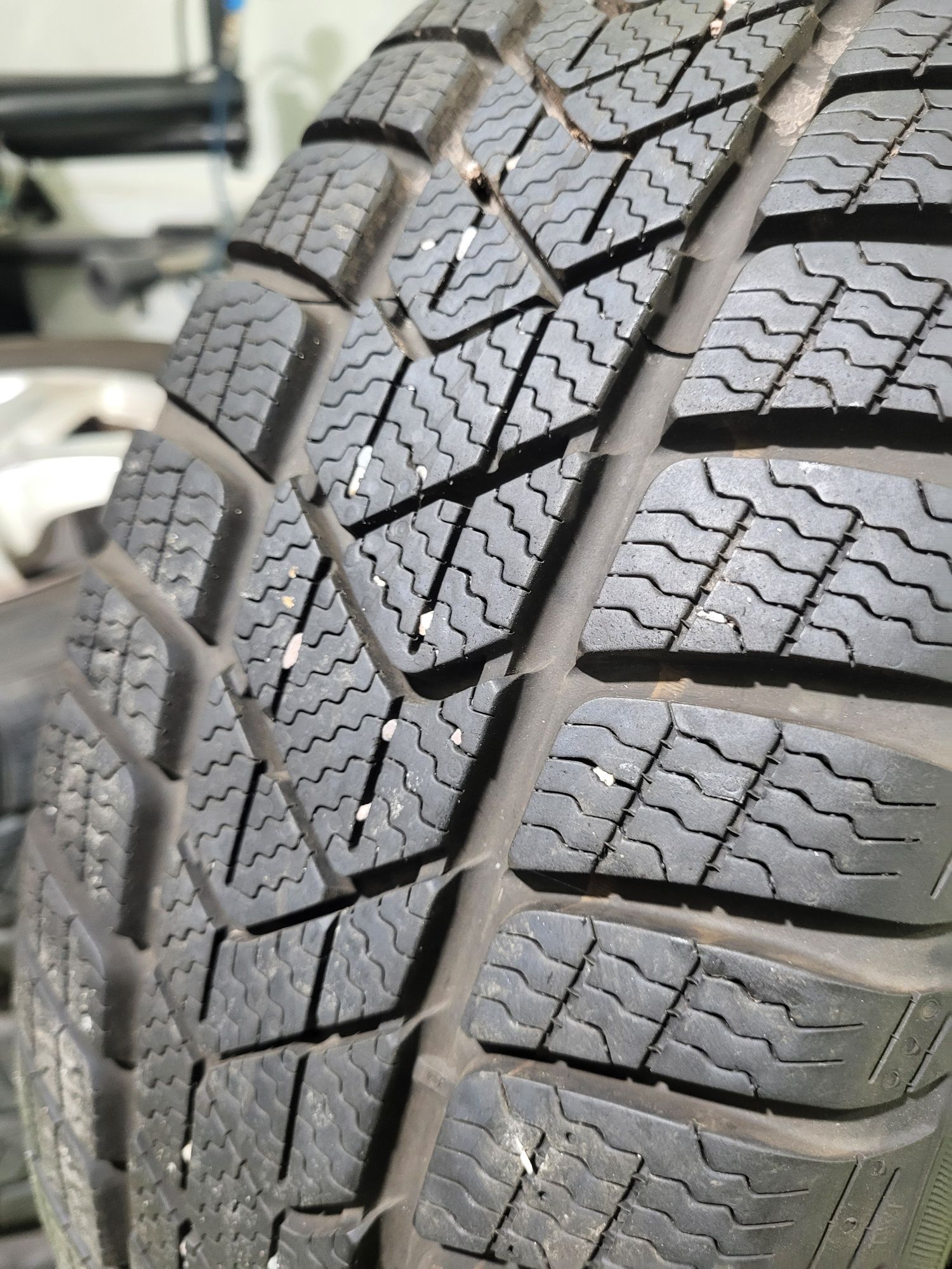 4 бр 205/60/16 Pirelli зимни гуми