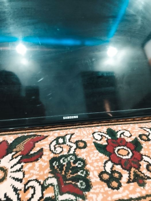 Телевизор samsung 45 диоганаль не смарт в идеальном рабочем состояние