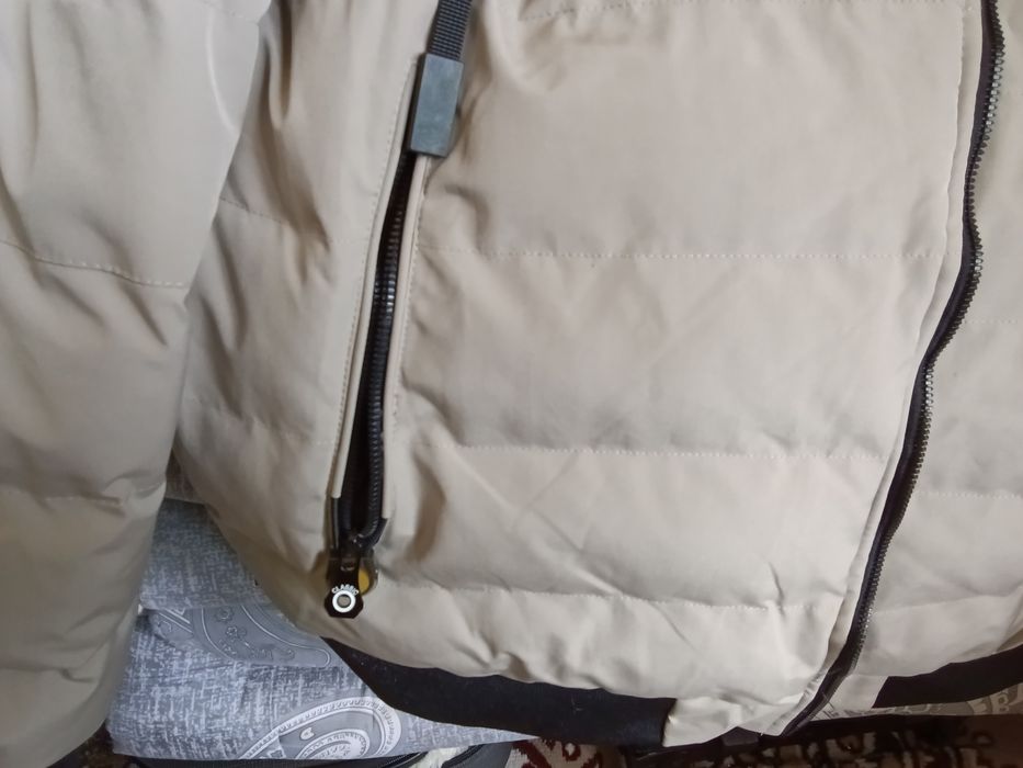 Зимняя двусторонняя куртка (почти новая, из ОАЭ)