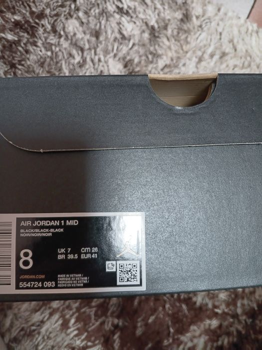 Air Jordan 1 Mid нови