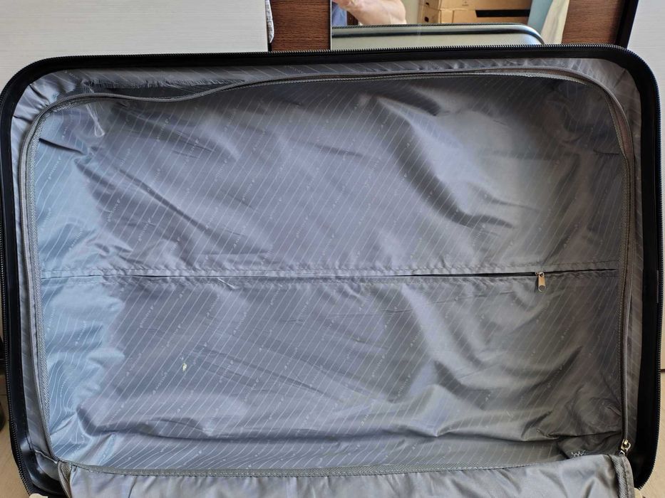 Trolere geamantan cala American Tourister mare cu 4 roti, Polyester