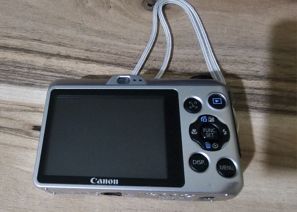 Дигитална камерка Canon PowerShot A1200 – 12.1 MP, с подарък SD карта