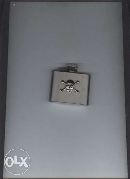 Черепи - метални