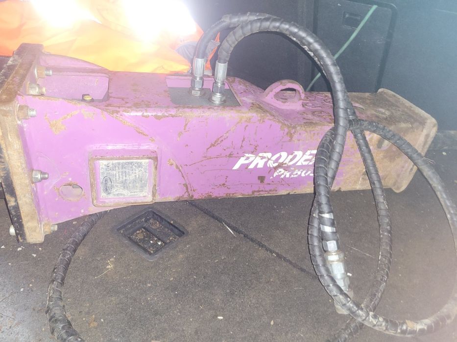 Picon excavator. ( Prețul este pentru ambele]
