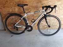 Bicicleta  cursiera  Baracuda.