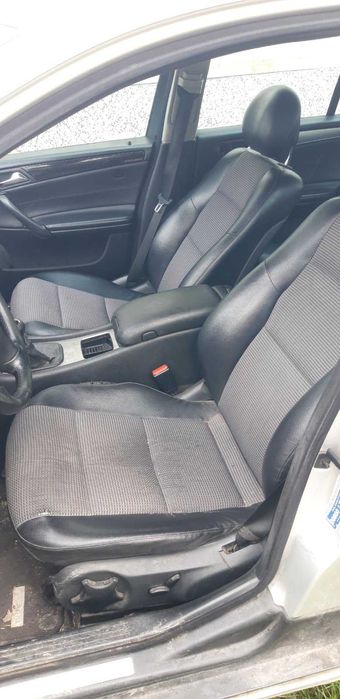 Продава се на части