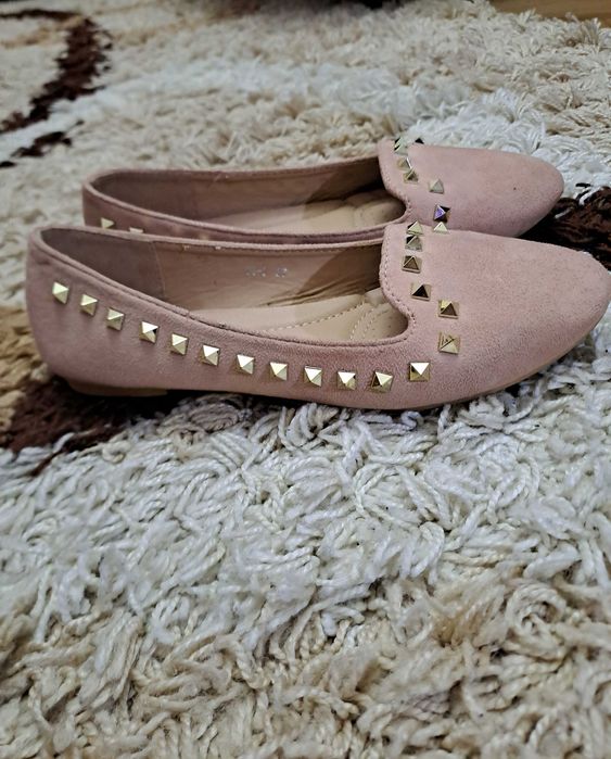 Летни сандали и обувки на цени до 10лв.