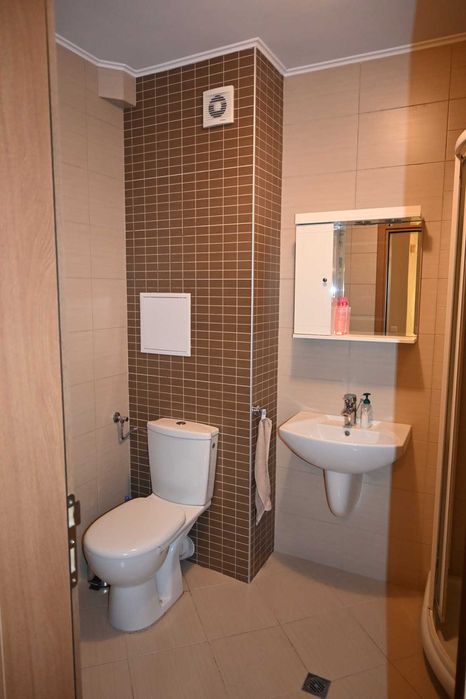 Продава се Тристаен апартамент в Бургас, Лазур - 82 кв.м за 2263 €/кв.м - Снимка #5