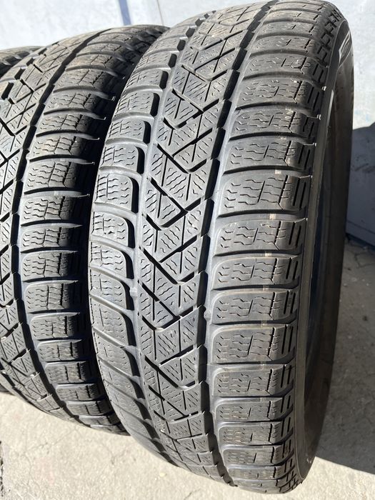 4 бр. зимни гуми 215/60/16 Pirelli DOT 4219 5 mm