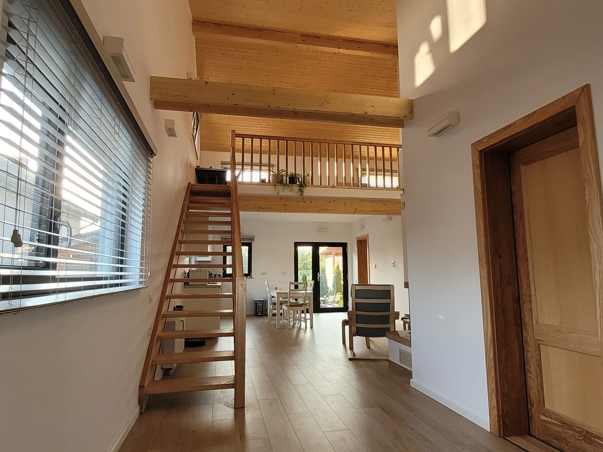 Casa si garaj cu teren 500 mp Tocile Sibiu