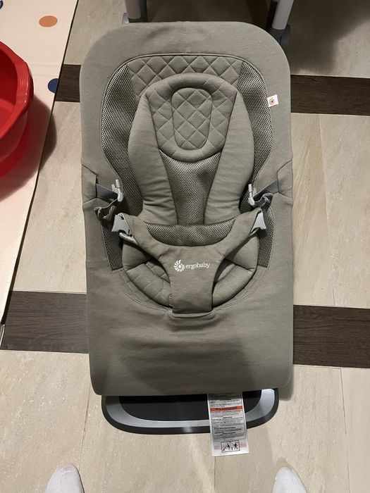 Бебешки шезлонг 3 в 1 Ergobaby Evolve