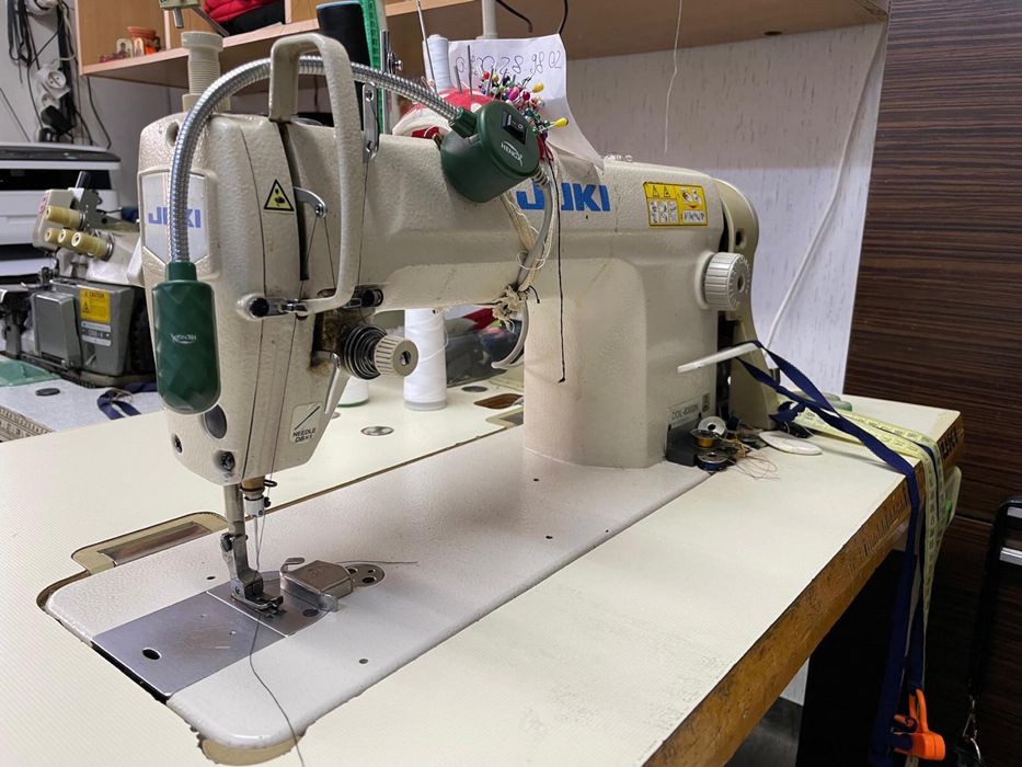 Masina cusut si triplok