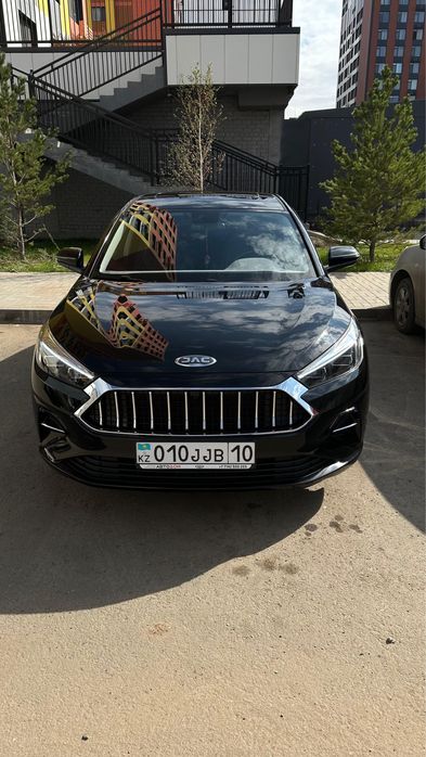 Продам машину JAC J7 2022 года