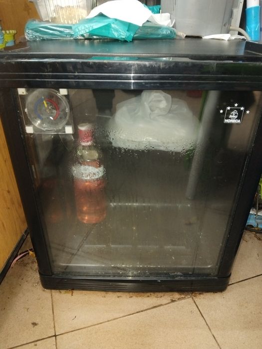 Работеща хладилна витрина