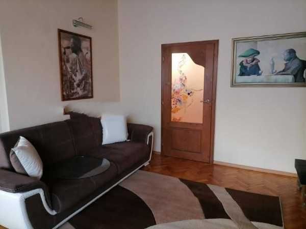 Дава се под наем Четиристаен апартамент в Пловдив, Център - 104 кв.м за 650 € - Снимка #3