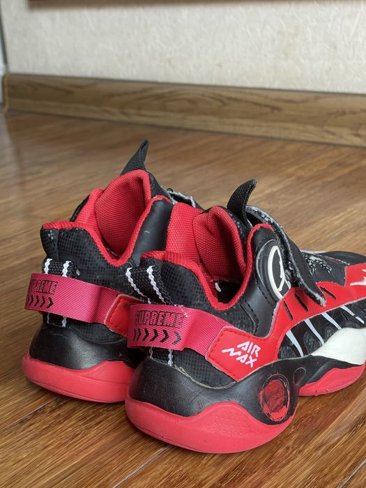 Кроссовки для детей 33 размер