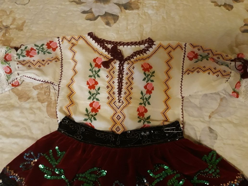 Costum popular fetițe