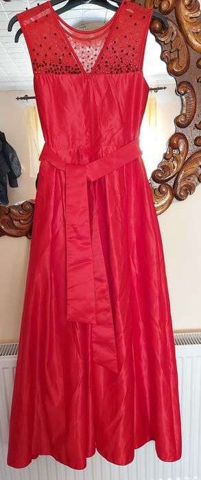 vând rochie de ocazie