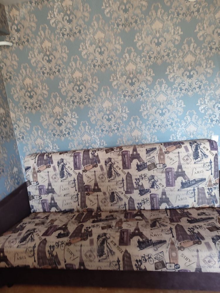 Продам диван в хорошем качестве.Торг имеется!