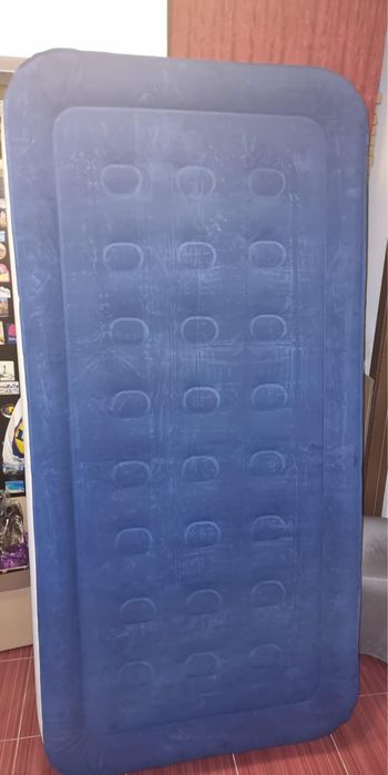 Saltea gonflabila pentru o persoană