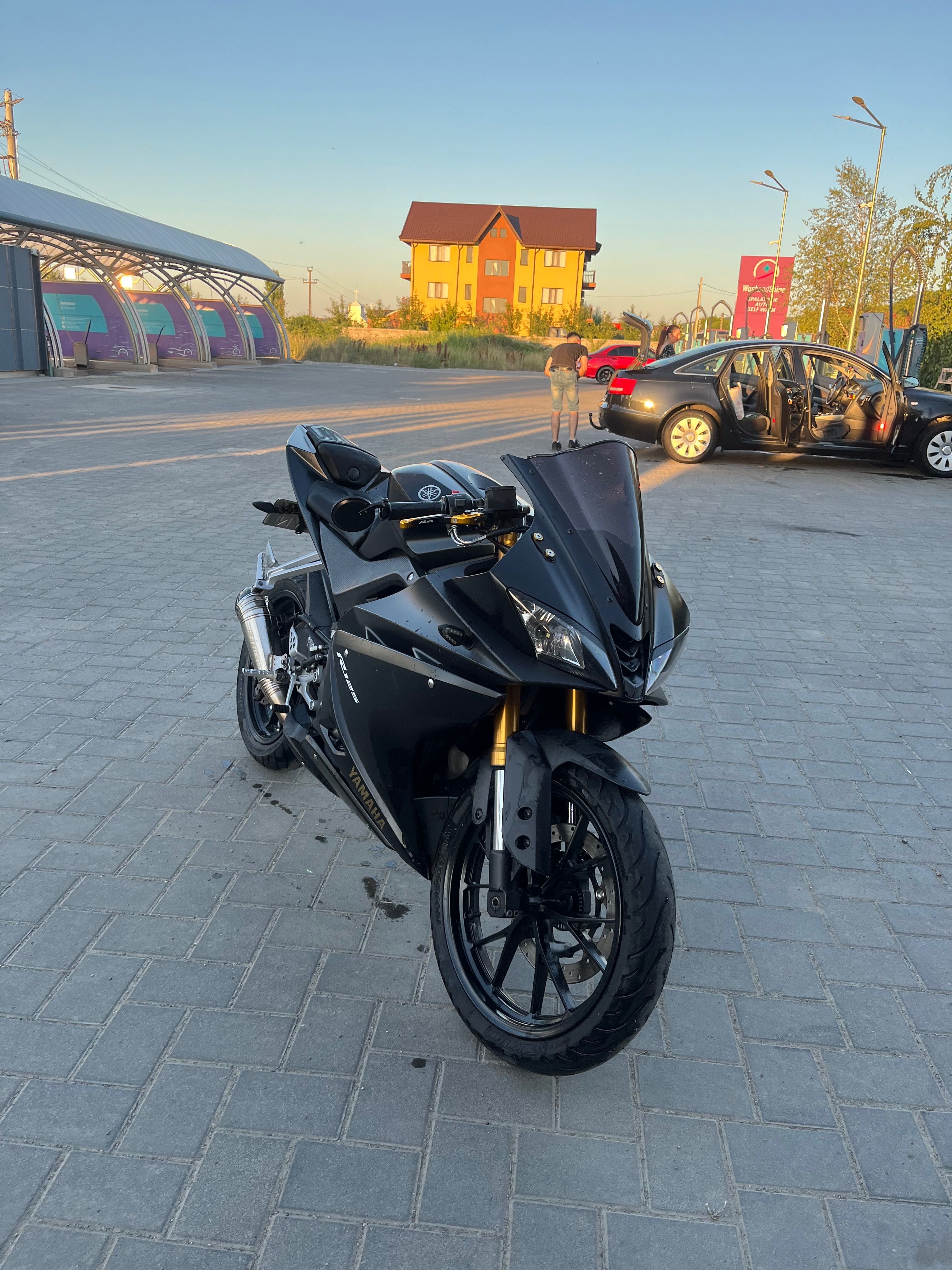 Vând Yamaha Yzf R-125