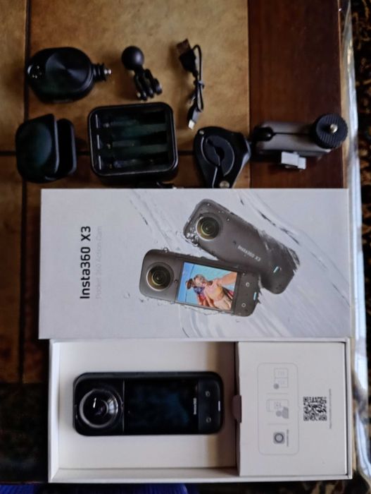 insta 360 x3 action camera