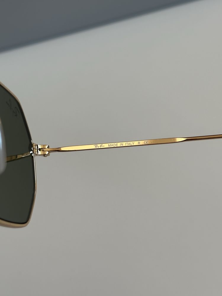 Слънчеви очила Ray-Ban Octagonal RB3556