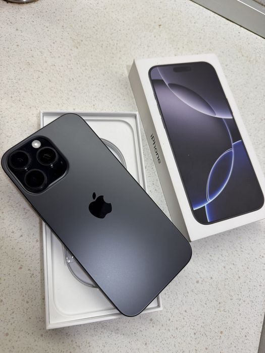 • iPhone 16 Pro Max • 256GB • 92% Battery