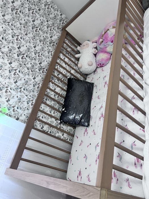 Patut bebe folosit foarte putin din lemn masiv