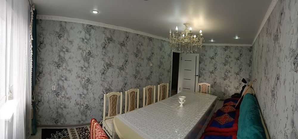 Срочно Продам 3 х комнатную квартиру 7 микрорайон.