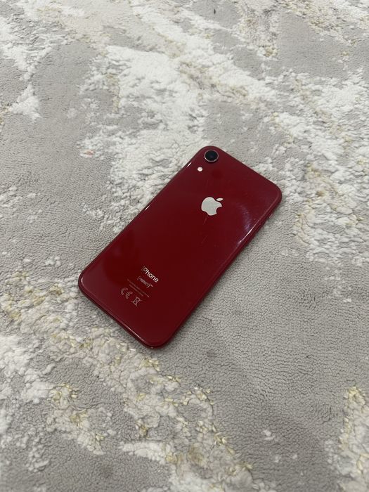 Продам iPhone XR