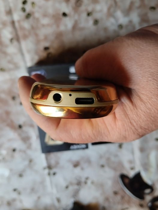 NOVEY N880 телефон в новом состояние