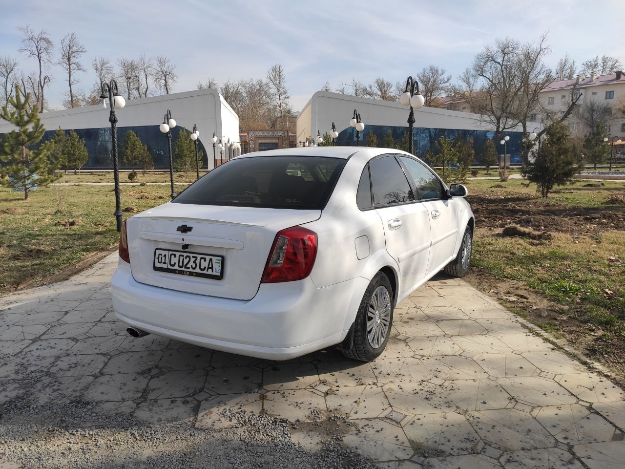 Lacetti 1.8 2009 avtomat naxt arenda