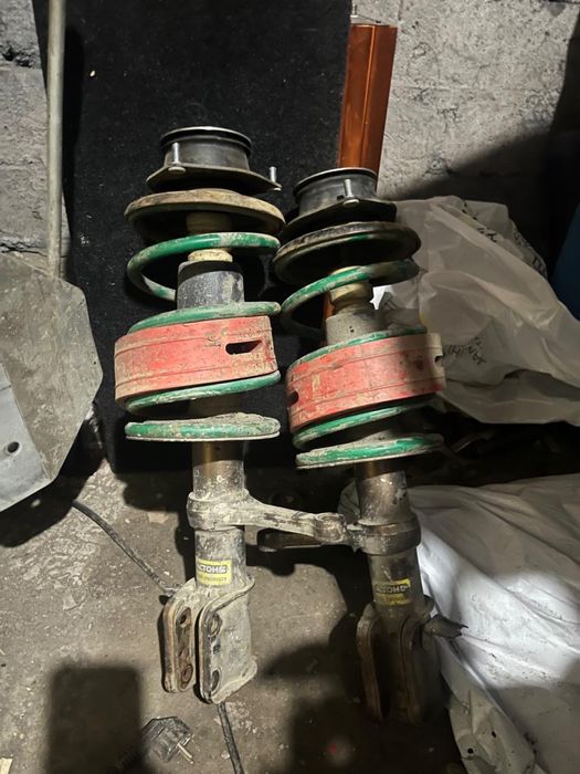 Продам занижение на приору -70 передние стойки с пружинами