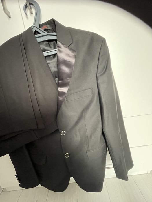 Продам одежды б/у в отличном состоянии