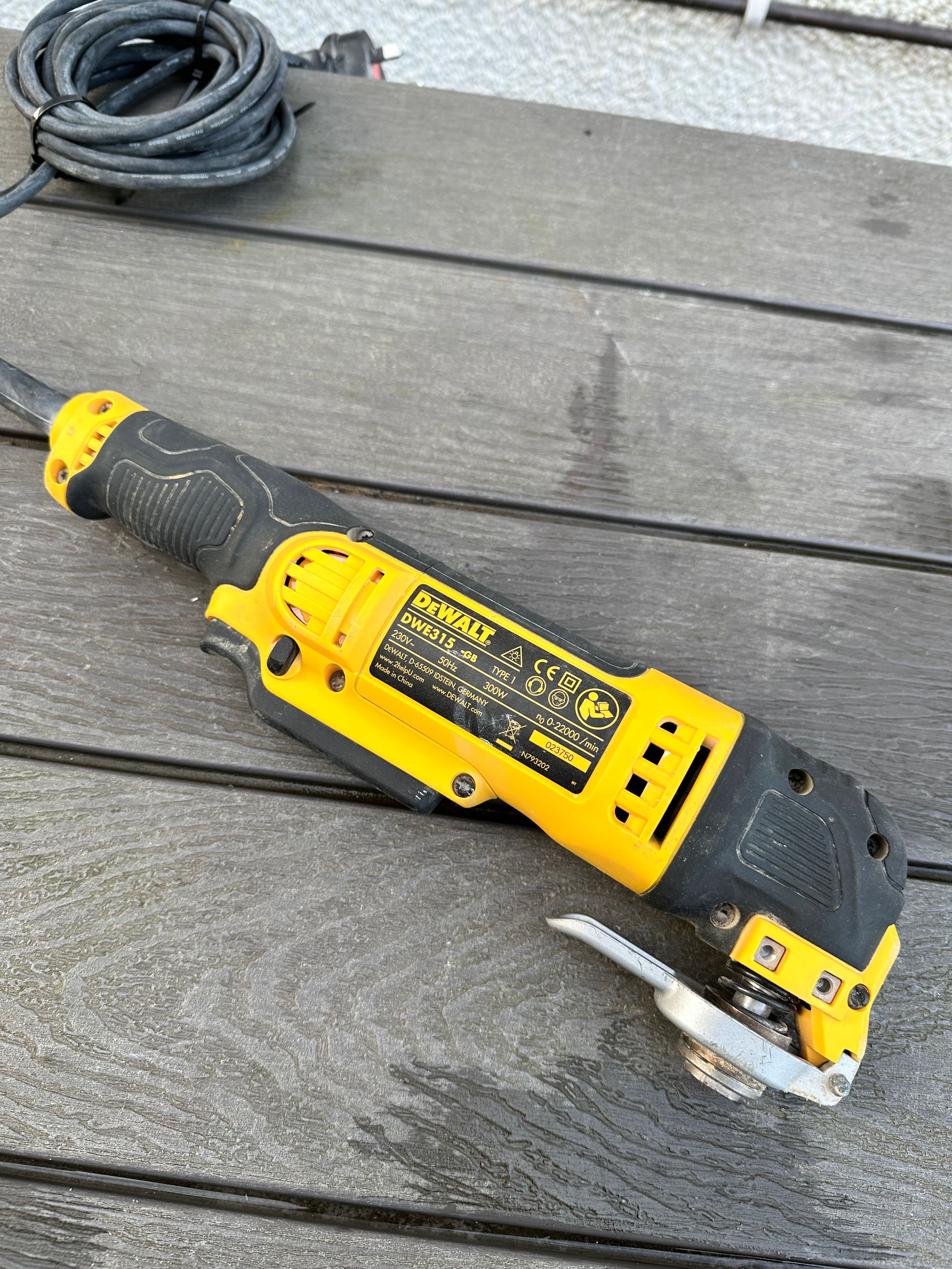 Мултифункционален инструмент DeWALT DWE315 300W