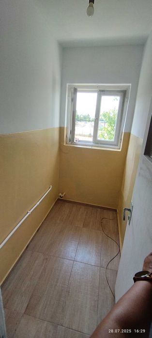 Cameră de cămin 26 mp cu baie proprie – de vânzare