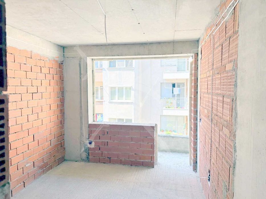 Продава се Тристаен апартамент в София, Редута - 92 кв.м за 1990 €/кв.м - Снимка #2